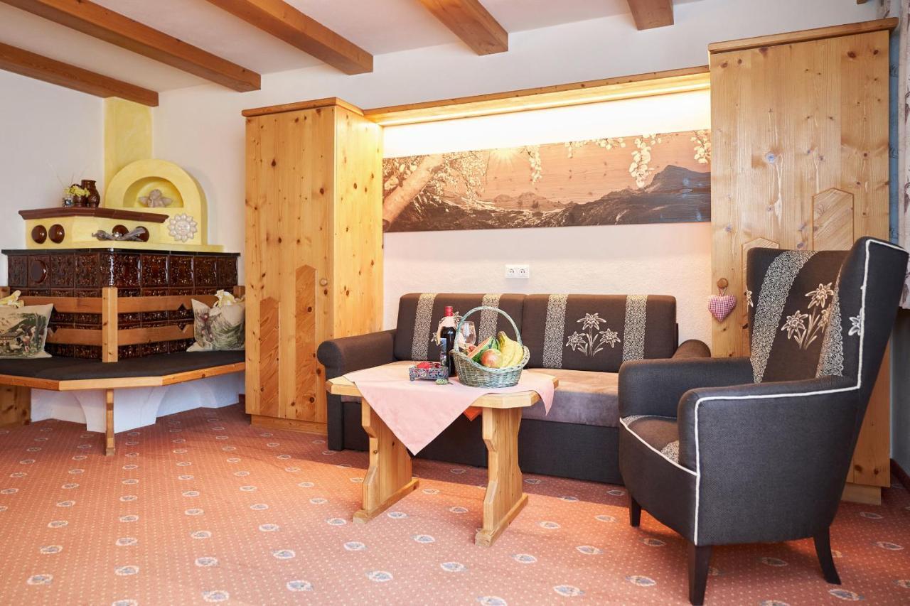 Ferienhaus Kirchplatzl Leutasch Buitenkant foto